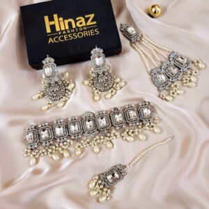 Traditional Semi Bridal Choker Set