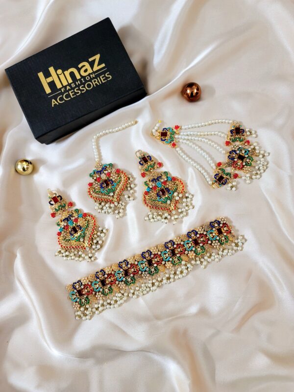 Noratan Embellished Choker Set