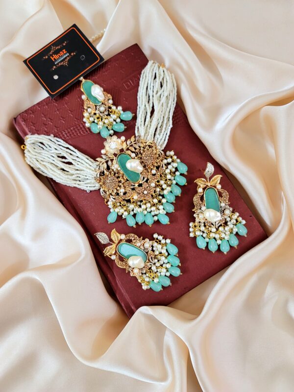 Beautiful  Turkish Style Stone Embellished Choker - Image 3