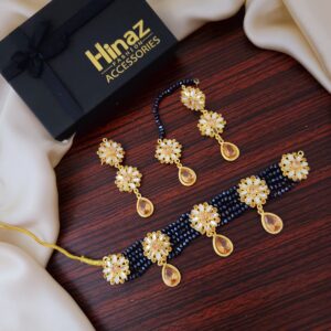 Elegant Small Choker Set