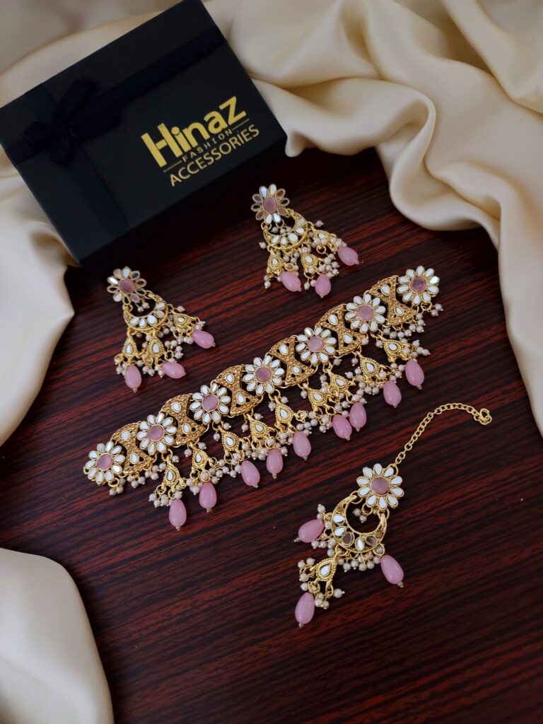 Kundan Light Choker Set